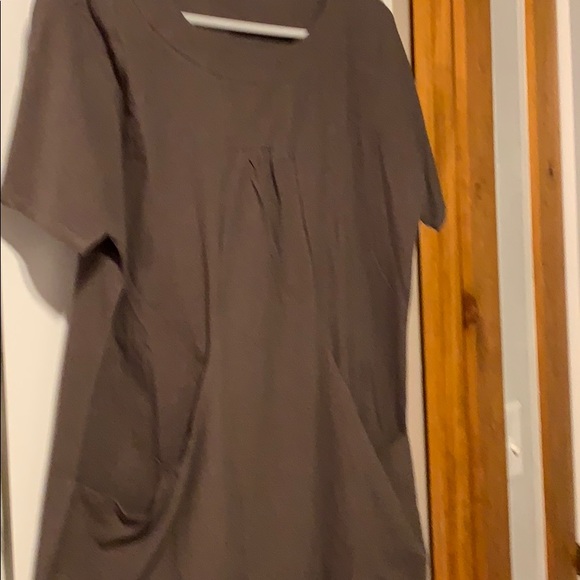 Ladies top - Picture 2 of 4